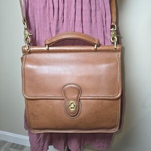 Vintage COACH Willis Bag 9927 British Tan Turn Lock and Hang Tag Made In USA